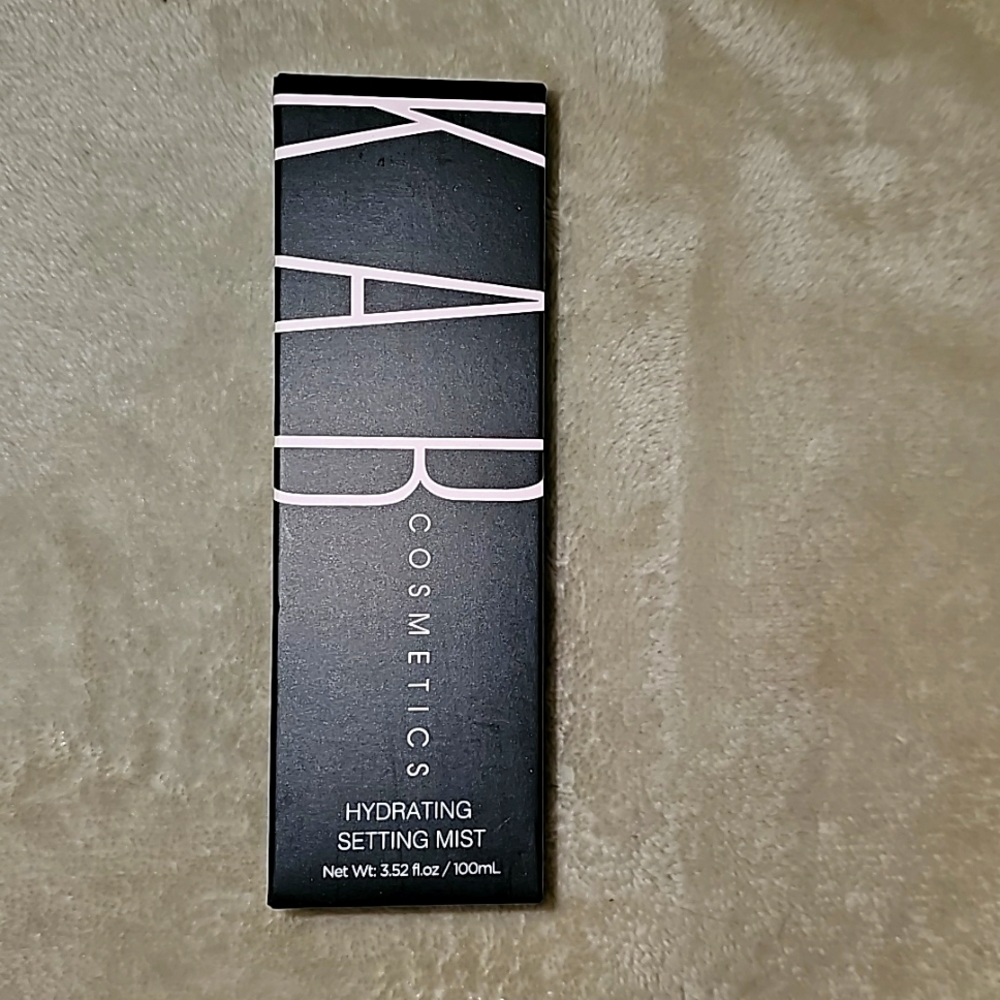 KAB Cosmetics Hydrating Setting Mist